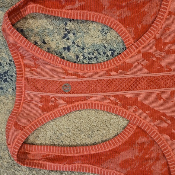 Lululemon Swiflty Tank - Picture 5 of 5